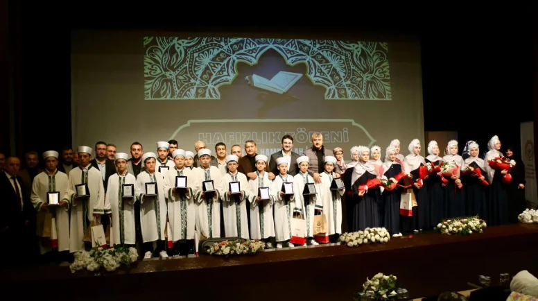 Amasya’da 24 Hafız İçin Gurur Töreni