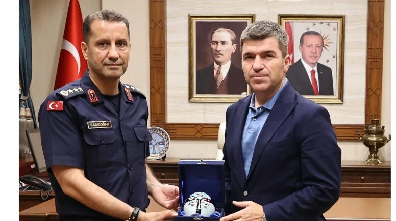 Vali Önder Bakan’dan Gümüşhane İl Jandarma Komutanı Bilal Sarıdoğan’a Tebrik