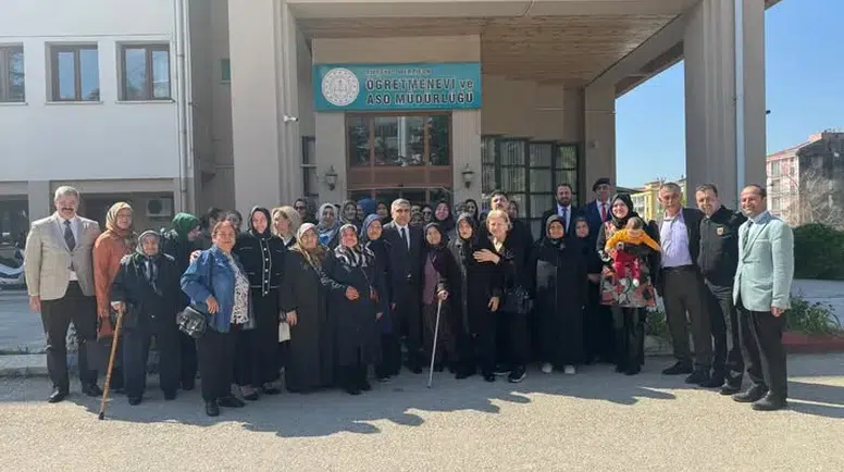 Karaaslan Annelerle Buluştu