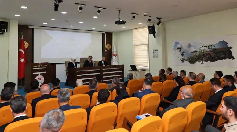 Amasya’da Sahipsiz Hayvanlar Masaya Yatırıldı
