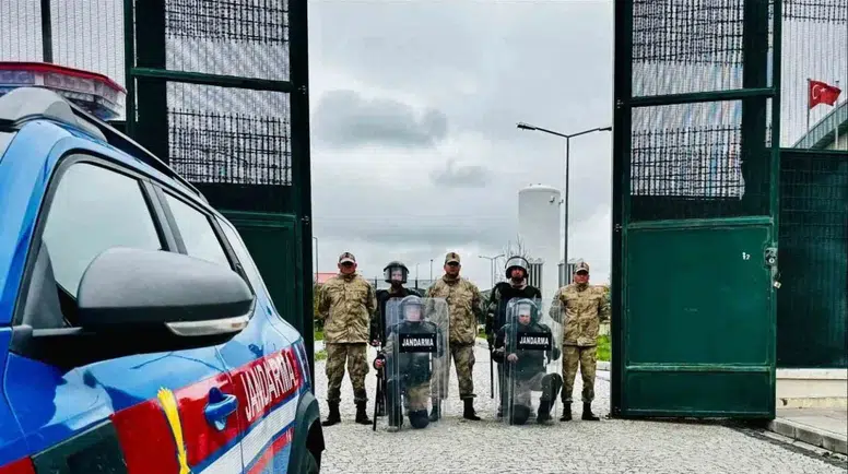 12 Düzensiz Göçmen Yakalandı