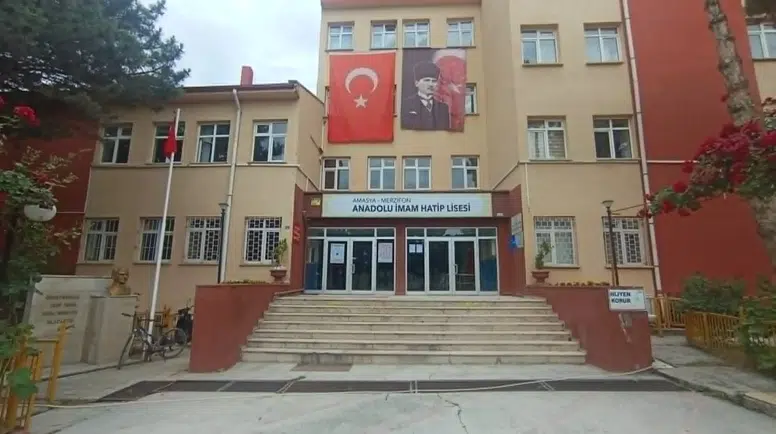 Merzifon’da YKS Heyecanı Başladı! Binlerce Aday TYT’de Ter Dökmeye Başladı