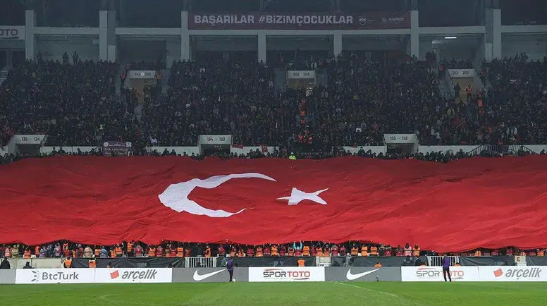 Süper Lig’de İstiklal Marşı Tartışması!