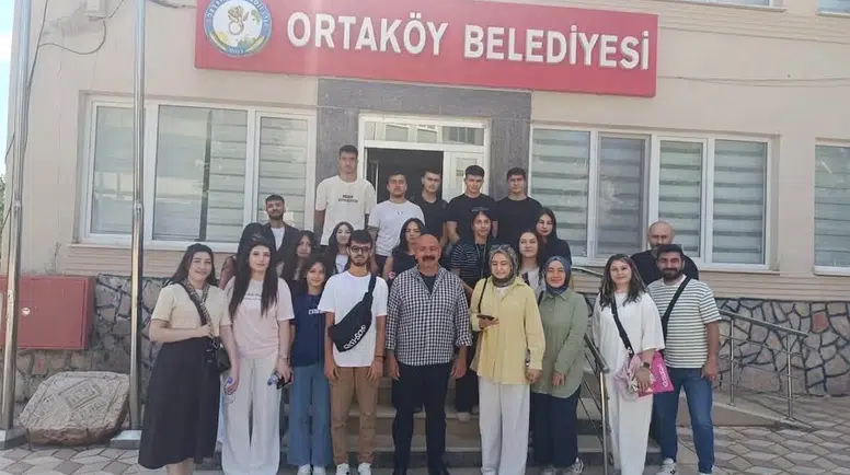 Gençlerden Başkan İsbir’e Ziyaret