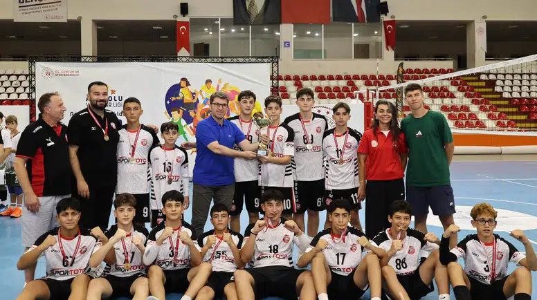 Amasya’da Voleybol Şöleni Finalle Taçlandı