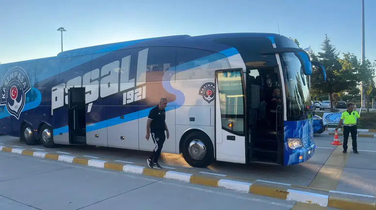 Kasımpaşa ve Hakemler Merzifon Havalimanı’na İndi