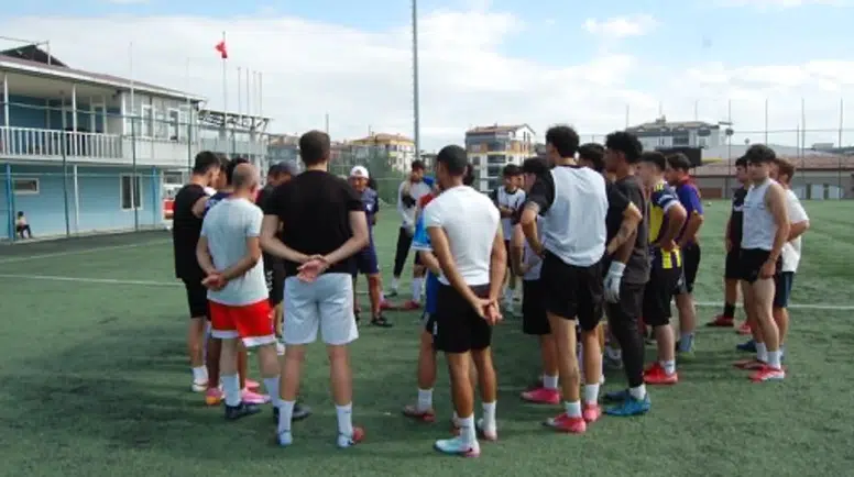 Merzifonspor Seçmelerine Yoğun İlgi! 80 Futbolcu Forma İçin Ter Döktü