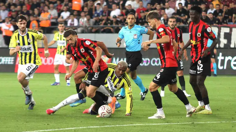 Fenerbahçe'ye Gençler Şoku!