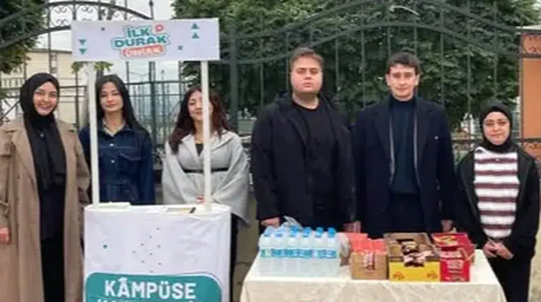 Merzifon’da Kampüs Önünde Gençlik Buluşması!