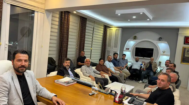 AK Parti Merzifon’da Yol Haritası Masaya Yatırıldı
