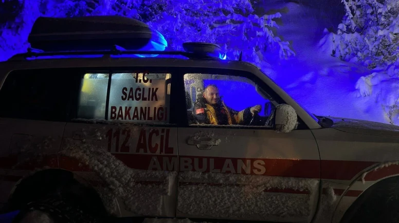 Sağlık Ekiplerinden Karla ve Zamanla Mücadele!