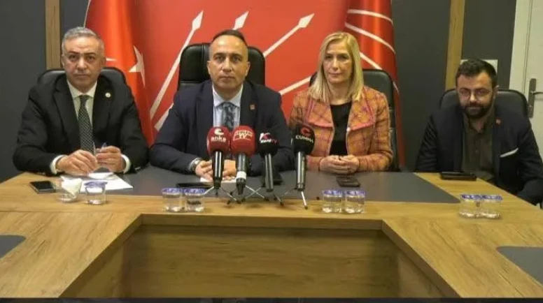 SOLMAZ, AK PARTİ’YE GEÇEN ŞENOL ÖNCÜL’Ü AHLAKSIZLIKLA SUÇLADI