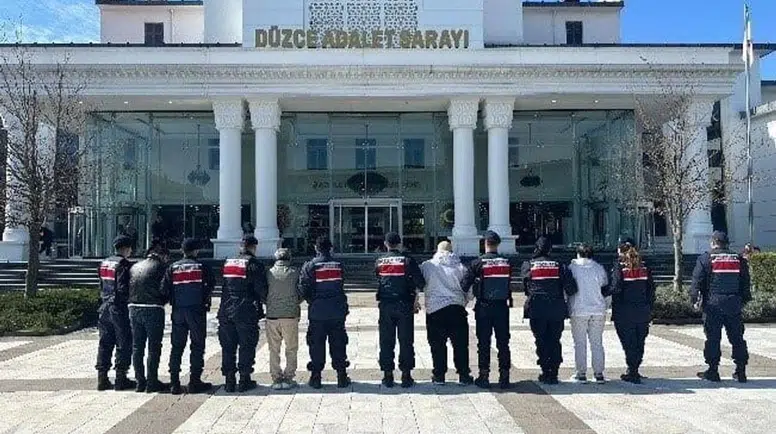 Yapay Zekayla Borsa Tuzağı! 805 Bin Liralık Vurgunda 9 Tutuklama