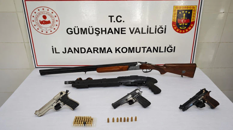Kaçak silah ve içki operasyonu