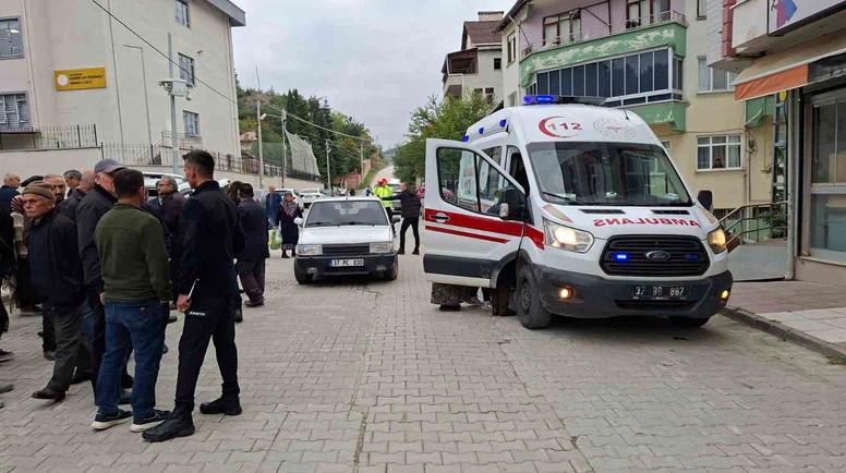 Halk Pazarında Otomobilin Çarptığı Kadın Yaralandı