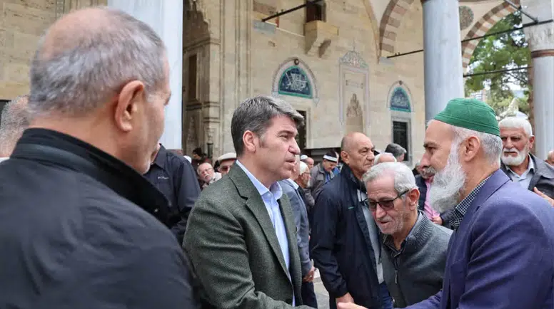 Amasya Valisi Önder Bakan Vatandaşlarla Omuz Omuza