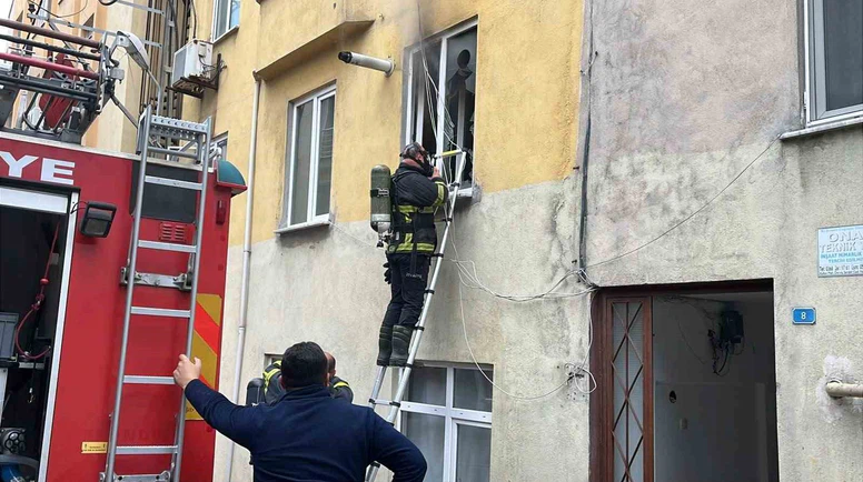 Kombiden Çıkan Yangın Paniğe Neden Oldu!