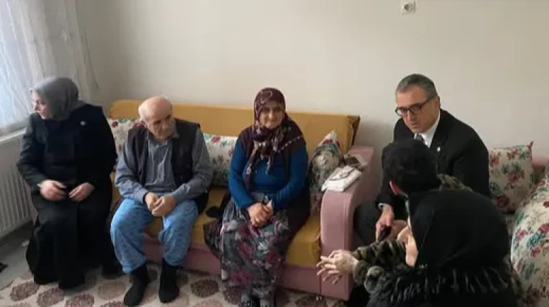 Çilez Amasya’da Kapı Kapı Ramazan Ziyareti Yaptı