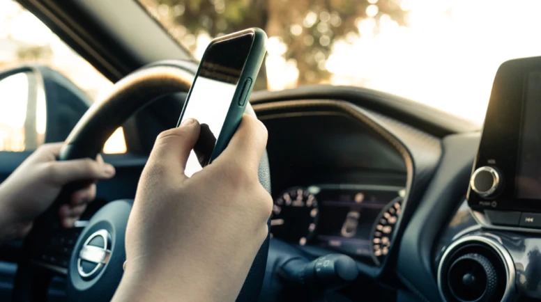 Story Çeken Sürücülere Ehliyet Cezası!