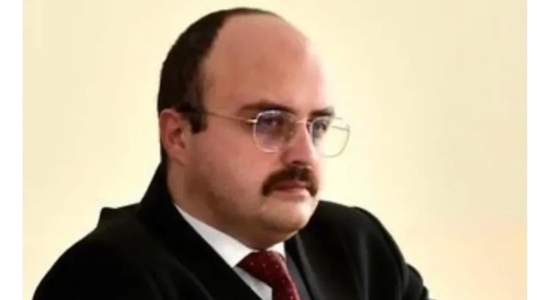 Genç savcı kalbine yenik düştü