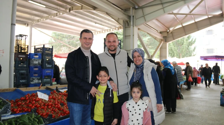 Başkan Uzun Nabız Tuttu! Semt Pazarında Sıcak Sohbet