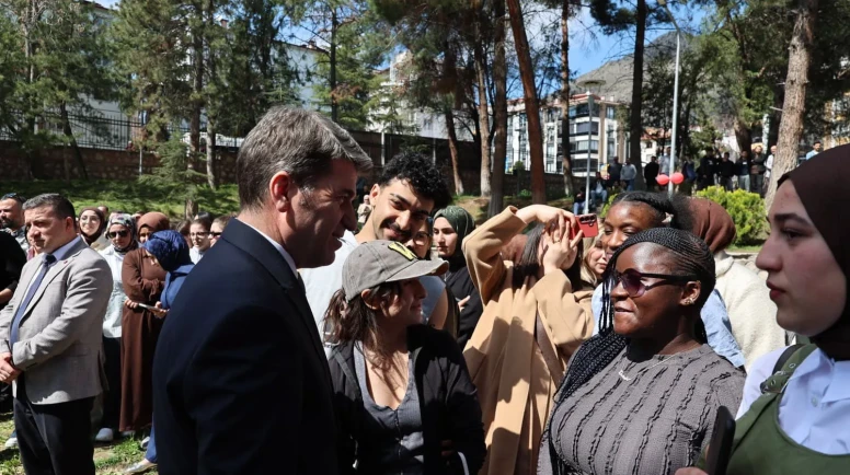 Amasya’da Nevruz Ateşi Yandı, Coşku Kampüsü Sardı