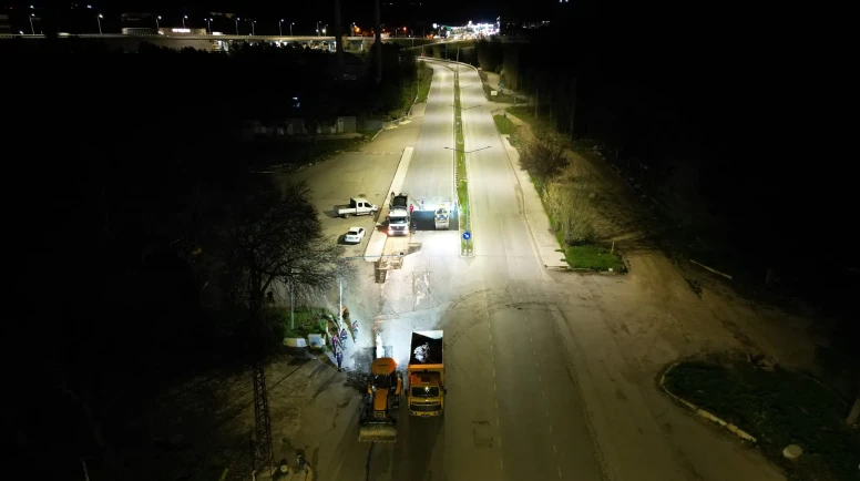 Çorum Gazi Caddesi Gece Mesaisiyle Yenilendi: Sabah Trafiğe Açıldı
