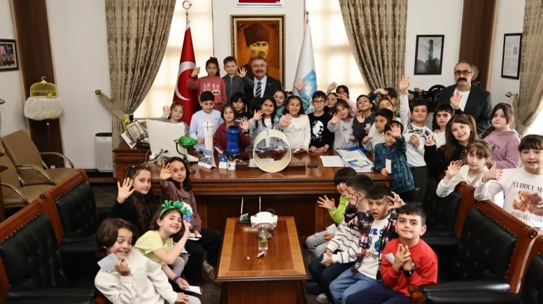 Merzifon Belediyesi’nde Çocuk Zirvesi