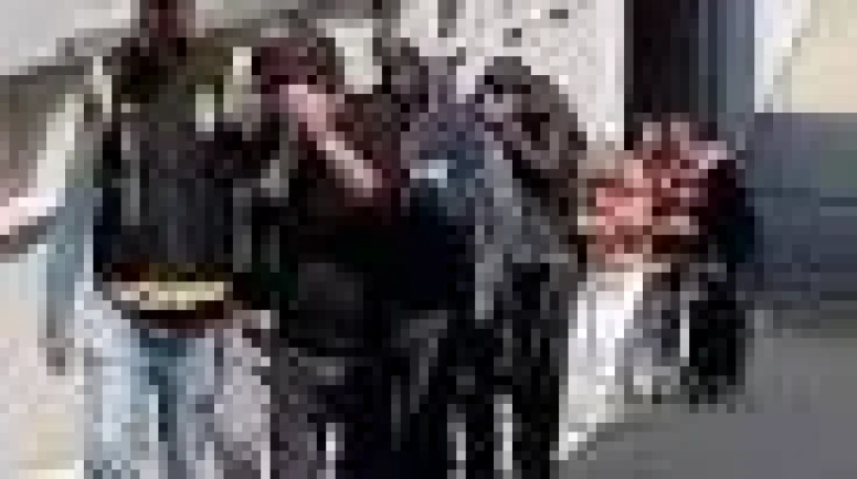 Masaj salonuna fuhuş baskını