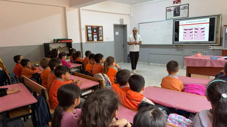 Amasya’da Çocuklara Diş Sağlığı Eğitimi