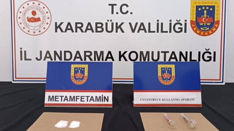 Jandarmadan Uyuşturucu ve Kaçak Tütün Operasyonu! 8 Gözaltı