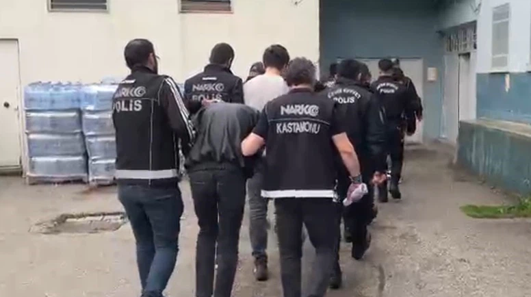 Uyuşturucu Operasyonu: 5 Tutuklama