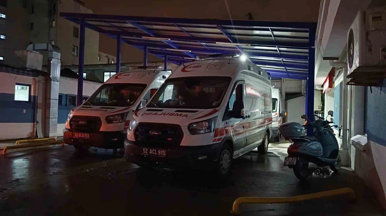 Fabrikada Yemek Alarmı: 21 İşçi Hastanelik