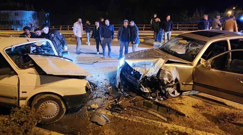 Alkollü Sürücü Dehşeti! Ters Yöne Girdi, 3’ü Çocuk 6 Kişi Yaralandı