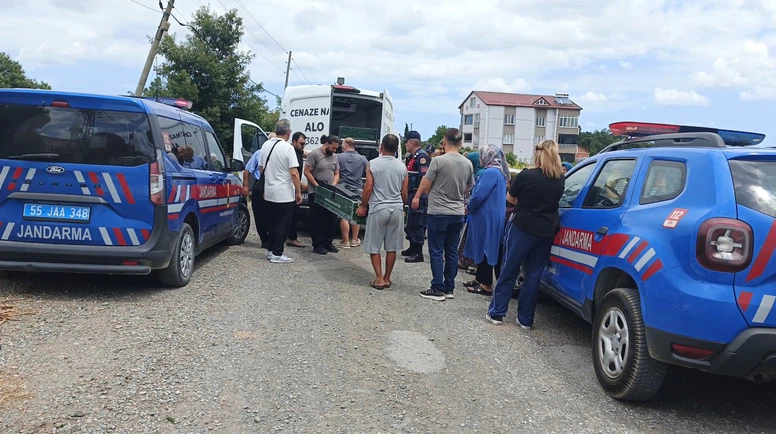 92 Yaşındaki Kadın Tarlada Yanmış Halde Ölü Bulundu