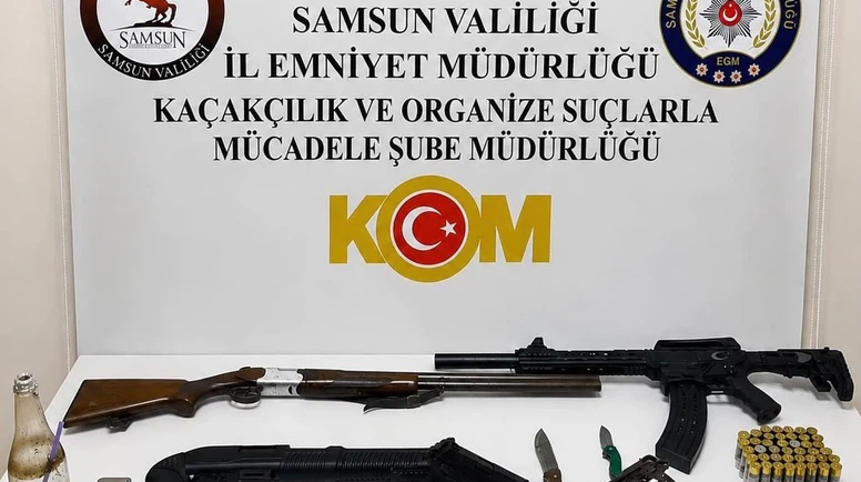 Bafra’da ruhsatsız silah operasyonu: 3 gözaltı