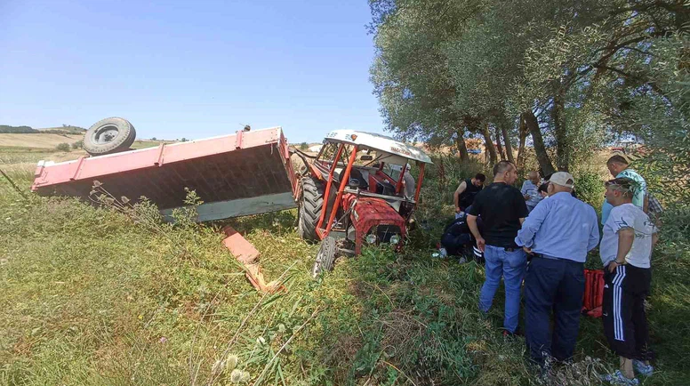 Buğday Yüklü Traktör Devrildi: 68 Yaşındaki Sürücü Yaralandı