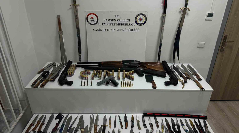 5 Ruhsatsız Tüfek, 78 Bıçak Ele Geçirildi