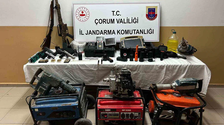 Çorum’da define avcılarına jandarmadan suçüstü operasyon: 5 tutuklama