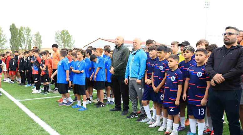 Çorum’da futbol şöleni: 400 sporcunun katıldığı Hitit Cup başladı