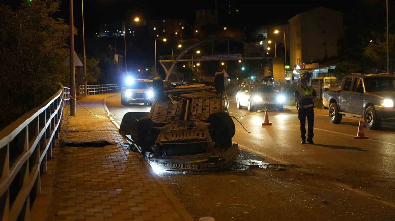 Direksiyon Hâkimiyetini Kaybetti, Karşı Şeride Uçtu!