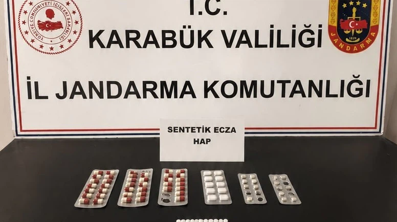 Uyuşturucu Operasyonu: Sentetik Hap ve Amfetaminli Peçeteler Ele Geçirildi