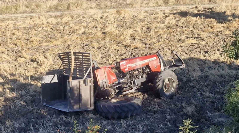 Çorum’da minibüsün çarptığı traktör şarampole yuvarlandı: 1 ölü, 1 yaralı