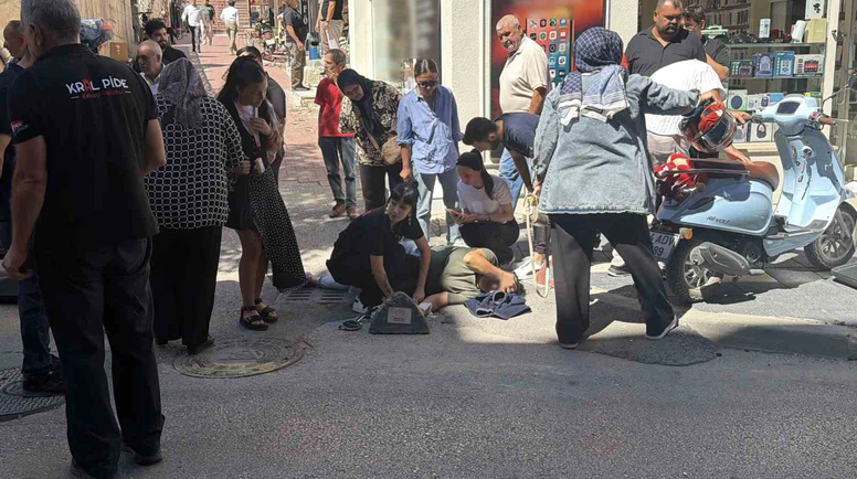 Motosiklet Kazası Kamerada: Yaralı Sürücü Acı İçinde Yerde Kaldı