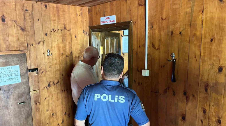 Tarihi Camii’de Şüpheli Olay