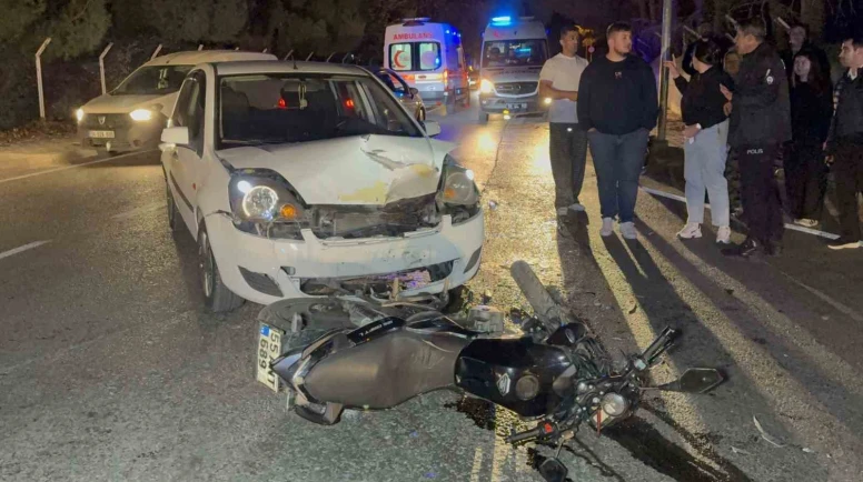 Otomobille çarpışan motosikletin sürücüsü ağır yaralandı