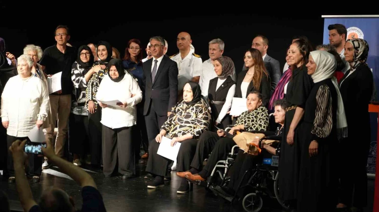 13 huzurevi sakininin hayalindeki mesleği yaptığı proje sona erdi