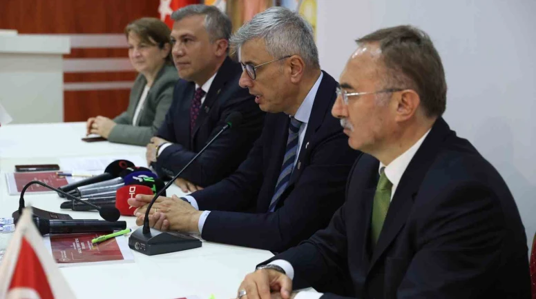 Sağlık Bakanı Memişoğlu: "Gelişmiş ülkelerin hayal bile edemeyeceği bazı şeyleri yaptık"