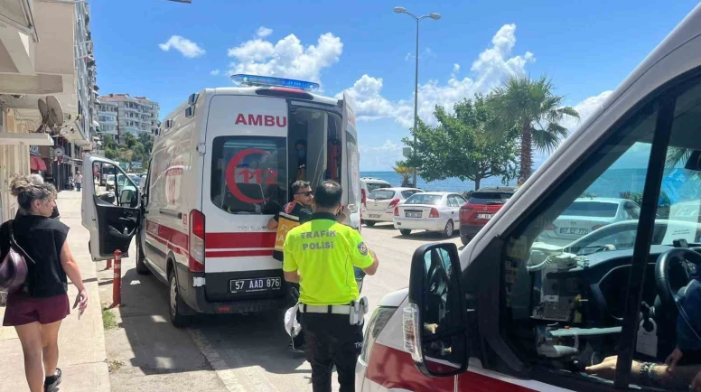 Otomobille motosiklet çarpıştı: 2 yaralı