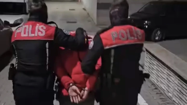 23 yıl 9 ay ve 4 yıl 2 ay hapis cezası bulunan 2 hükümlü yakalandı